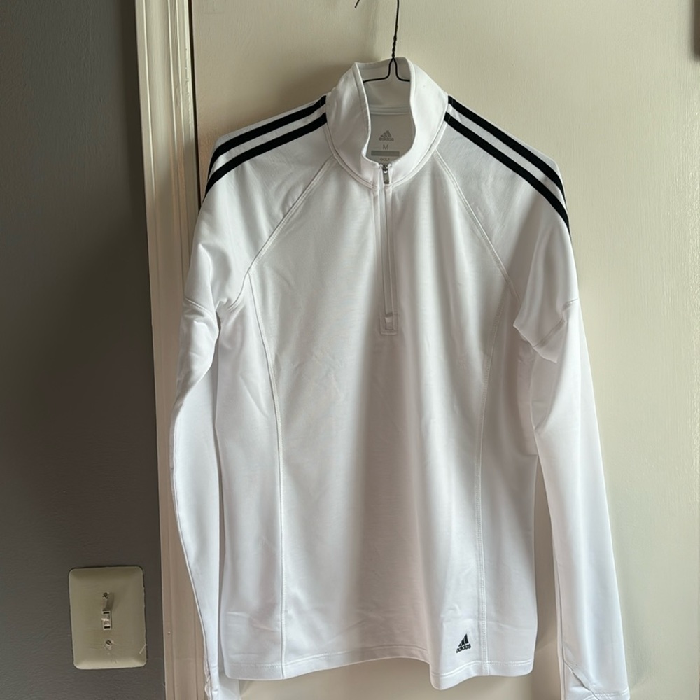 EUC Women’s Adidas Golf quarter zip shirt.size Medium.